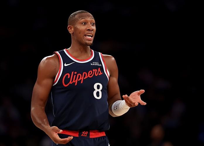 面对掘金这样的对手，快船后场大闸的三分命中率又一次跌落谷底