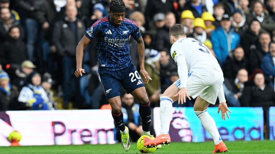 超级巨大失误！利兹门将解围变乌龙，枪手笑纳，马杜埃凯独造2球