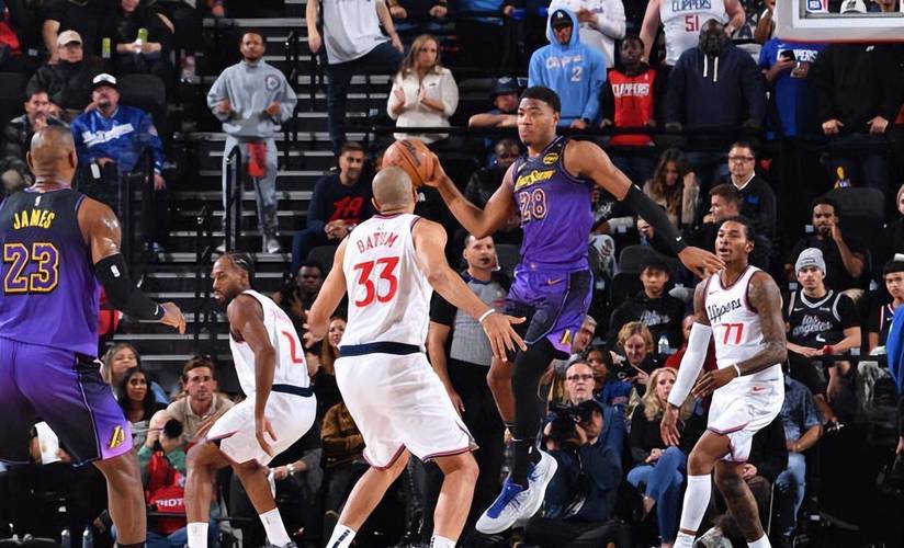 对于球队的重要性并不低，湖人真的打算将锋线大将送到骑士吗