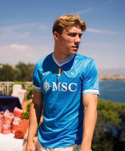 罗马诺：埃弗顿租借+选择买断报价切尔西前锋泰里克乔治