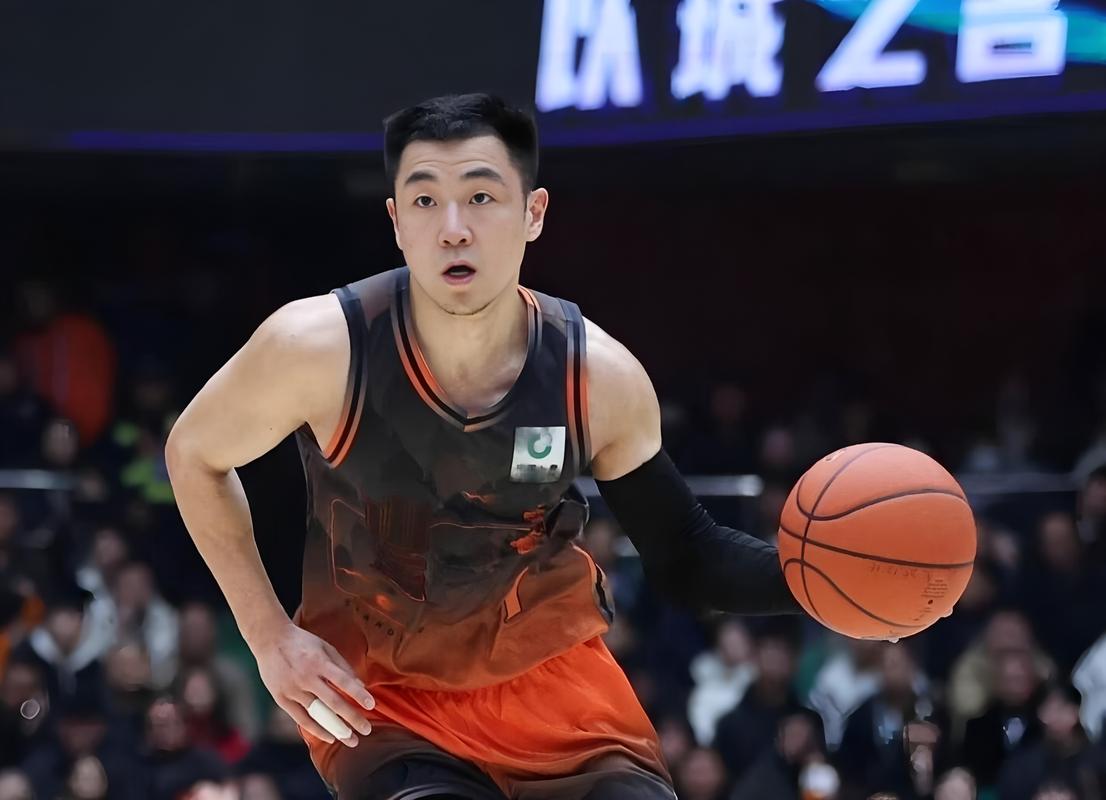 郭艾伦仅6分赛季最低！广州丢绝平难阻山东15战13胜高诗岩14+7