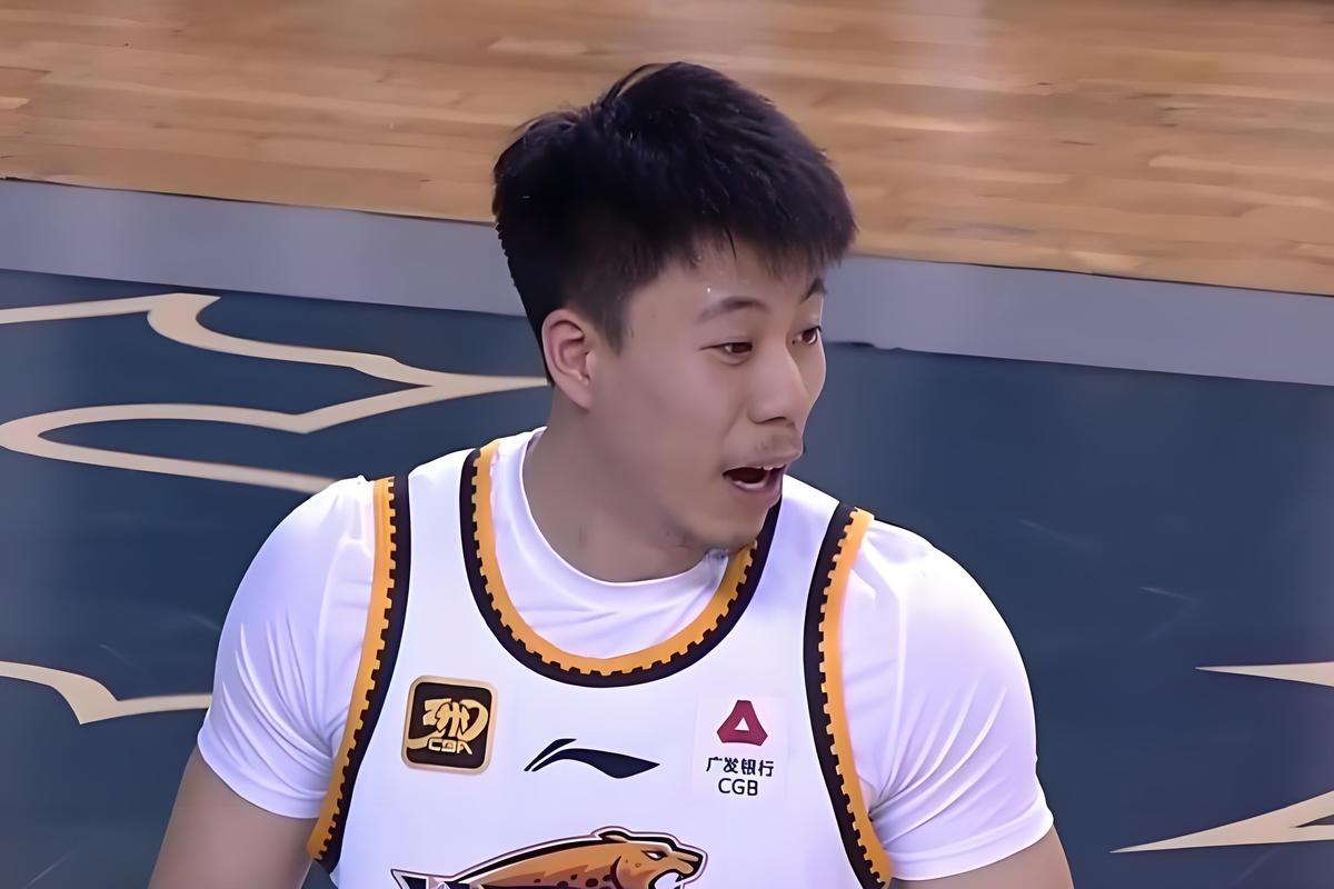 第三节单节轰下33分辽宁男篮主场逆转天津