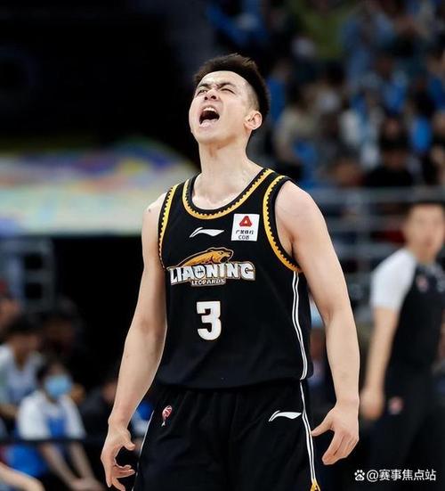 爆砍105分辽宁队集体暴走！赵继伟12+9甘当绿叶王岚嵚22分打疯了