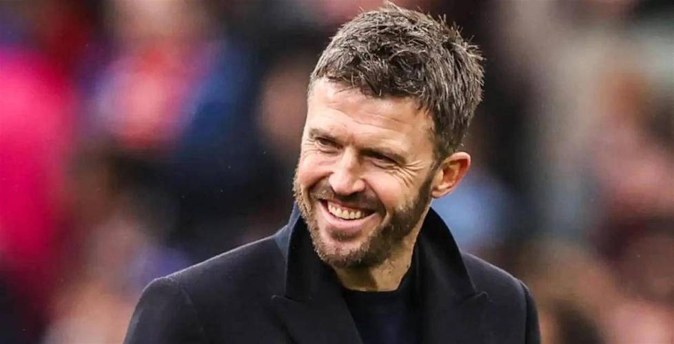 卡里克想拉师傅回曼联别闹了,2600万买断才是最体面的告别!