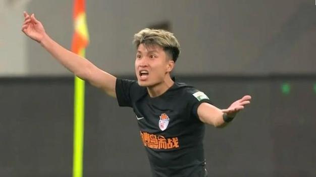 官方：原青岛海牛中场陈纯新加盟重庆铜梁龙